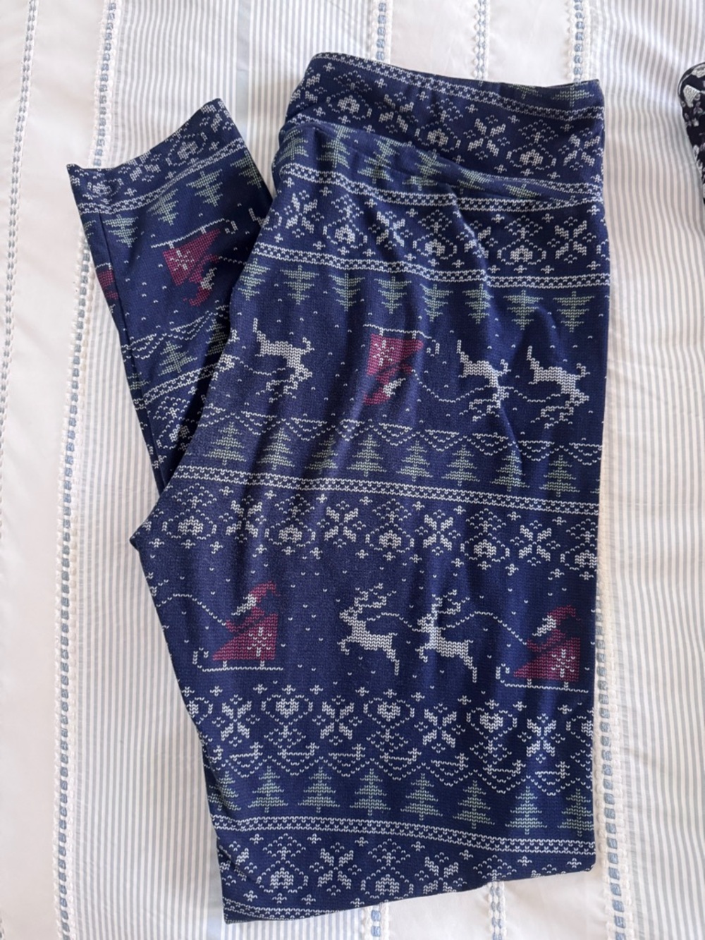 LuLaRoe Women’s Multi-Print Leggings Pack - Teal, Navy, Pink, Black - Picture 4 of 5